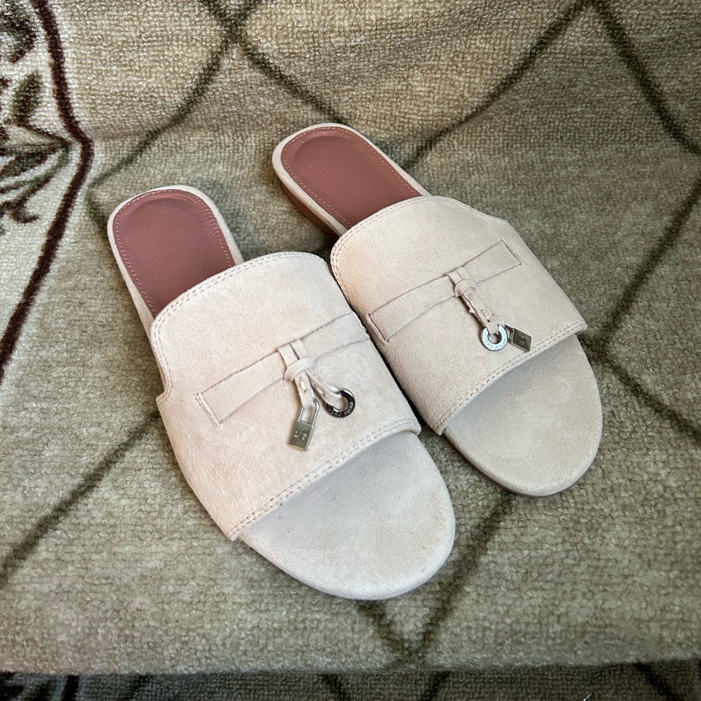 Brand New Suede Leather Flats In Sz 35